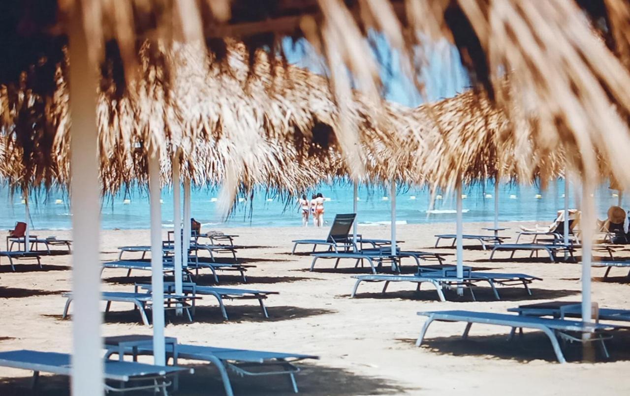 Sea Breeze Hotel Nardaran ภายนอก รูปภาพ